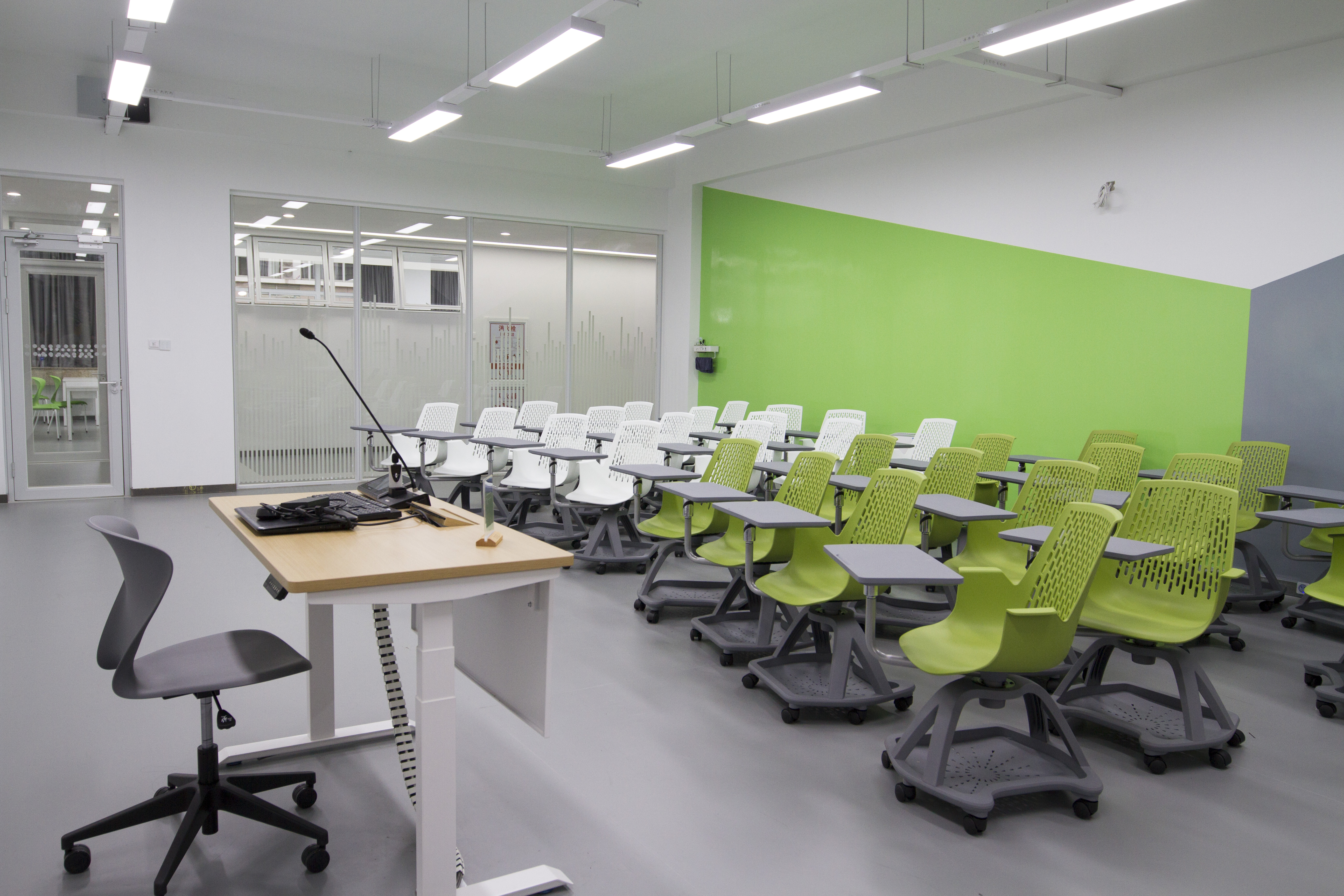 ZUFE Classroom1